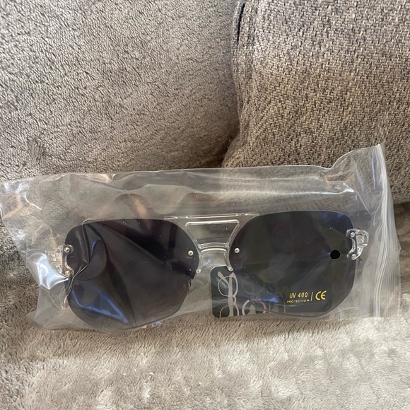 Charcoal ombré Aviator style sunglasses, mutiple colors available. SO CUTE! - Picture 11 of 14